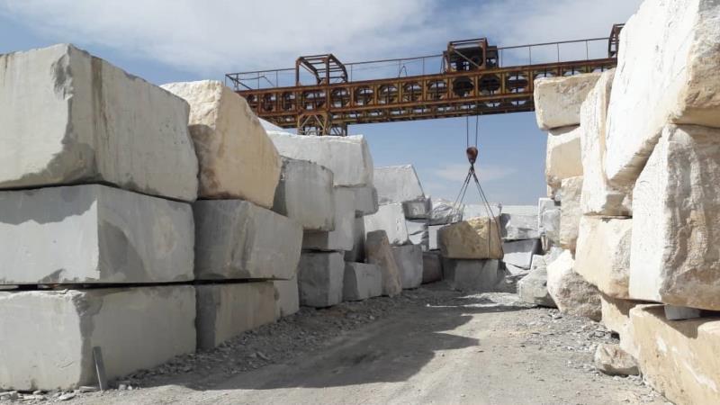 کارخانه سنگ در نجف آباد
